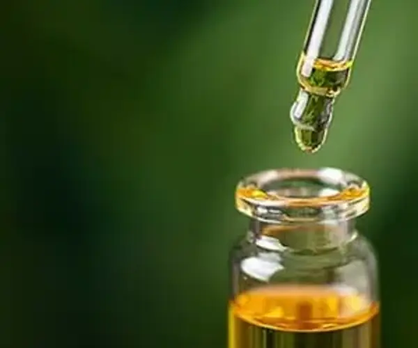 CBD liquid and dropper