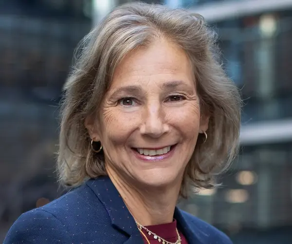 Lesley Gregory
