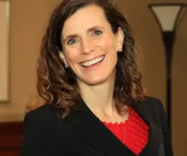 Catherine Robb 300x300